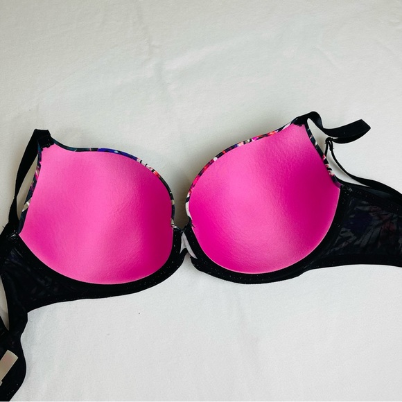 Wear Everywhere Push Up Bra - Picture 5 of 8